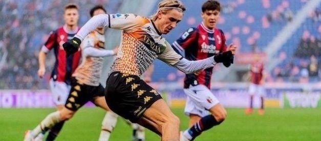 邮报整理C罗豪车收藏：有多辆布加迪，最贵的车价值850万英镑（邮报盘点C罗豪车收藏：多台布加迪在列，最贵座驾高达850万英镑）