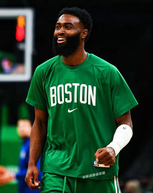 贝克汉姆一家庆祝夺冠（贝克汉姆全家齐庆夺冠）