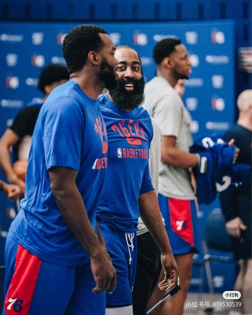 胡荷韬：现在膝盖还有很多问题；已不把自己看作年轻球员了（胡荷韬：膝盖问题仍多，已不再把自己当年轻球员）